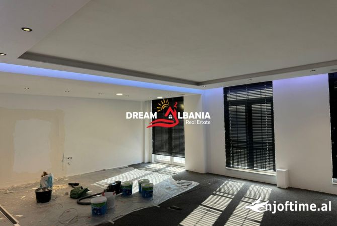 Ambient biznesi me qera 3+1 ne Tirane - 2,400 Euro