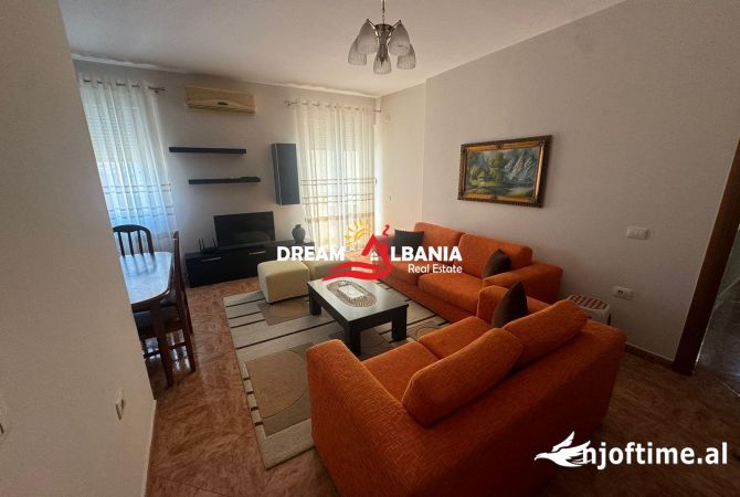 Shtepi me qera 2+1 ne Tirane - 700 Euro