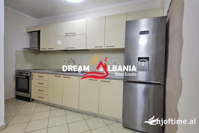 Shtepi me qera Apartament ne Tirane, 2+1, Mobilimi E mobiluar, Pagesa 550  Euro.