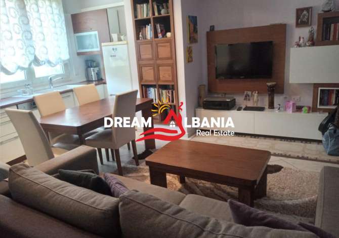 Shtepi ne shitje  ne Tirane, 2+1, Mobilimi E mobiluar, Pagesa 55,000  Euro.