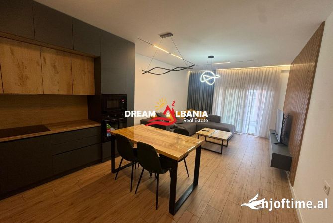 Shtepi me qera 2+1 ne Tirane - 800 Euro