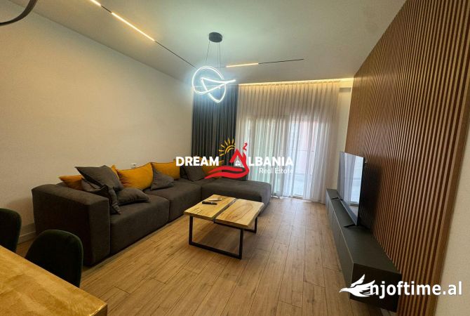 Shtepi me qera 2+1 ne Tirane - 800 Euro
