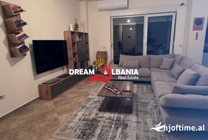 Shtepi me qera 2+1 ne Tirane - 700 Euro