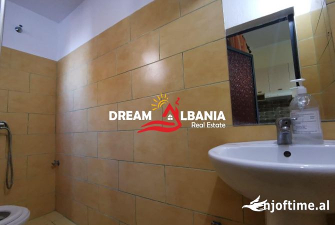 Shtepi me qera Apartament ne Tirane, Garsoniere, Mobilimi E mobiluar, Pagesa 380  Euro.