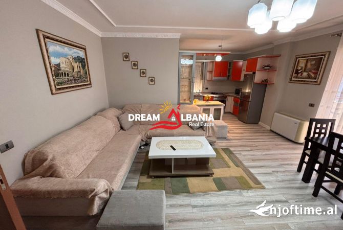 Shtepi me qera 2+1 ne Tirane - 1,200 Euro