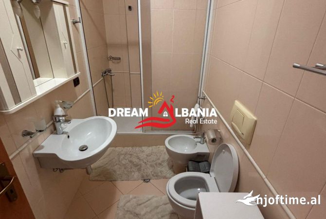 Shtepi me qera Apartament ne Tirane, 2+1, Mobilimi E mobiluar, Pagesa 1,200  Euro.