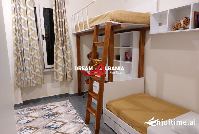Shtepi me qera Apartament ne Tirane, 2+1, Mobilimi E mobiluar, Pagesa 690  Euro.