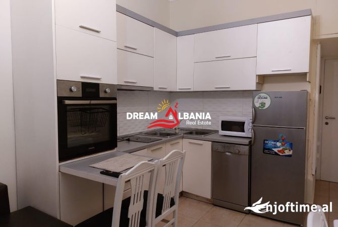 Shtepi me qera Apartament ne Tirane, 2+1, Mobilimi E mobiluar, Pagesa 690  Euro.