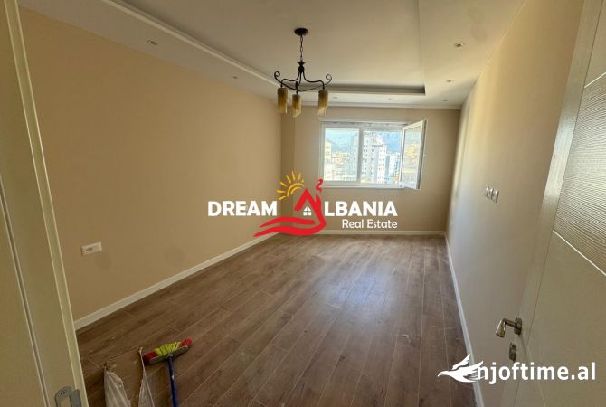 Ambient biznesi me qera 3+1 ne Tirane - 800 Euro
