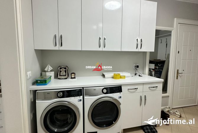 Shtepi ne shitje Apartament ne Tirane, 2+1, Mobilimi E mobiluar, Pagesa 265,000  Euro.