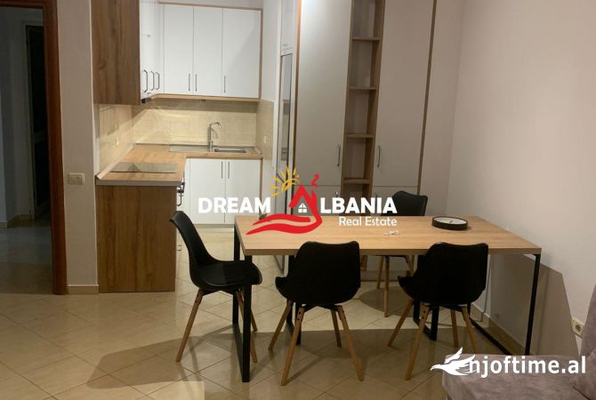 Shtepi me qera 2+1 ne Tirane - 800 Euro