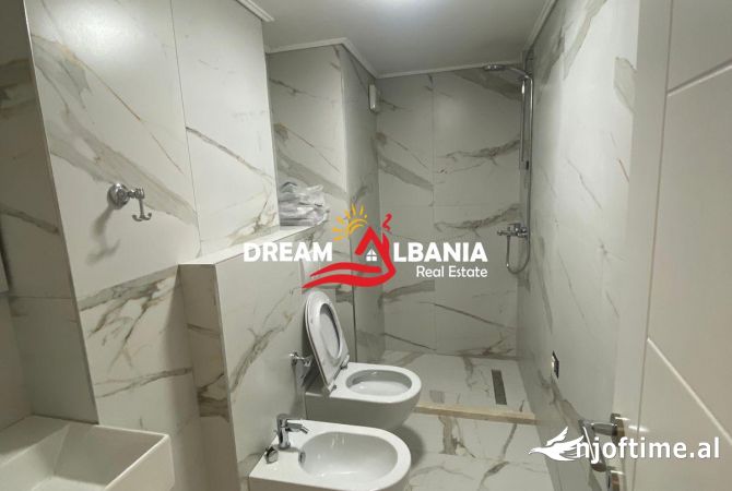 Shtepi me qera Apartament ne Tirane, 3+1, Mobilimi E mobiluar, Pagesa 800  Euro.