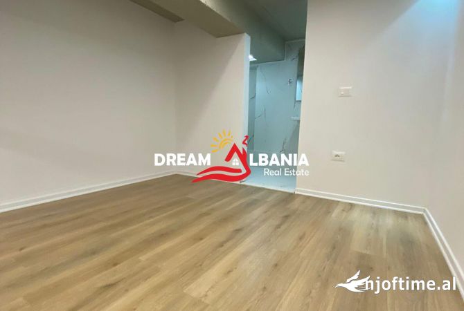 Shtepi me qera Apartament ne Tirane, 3+1, Mobilimi E mobiluar, Pagesa 800  Euro.