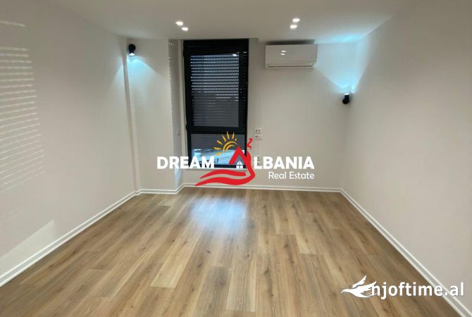 Shtepi me qera Apartament ne Tirane, 3+1, Mobilimi E mobiluar, Pagesa 800  Euro.