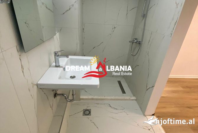 Shtepi me qera Apartament ne Tirane, 3+1, Mobilimi E mobiluar, Pagesa 800  Euro.