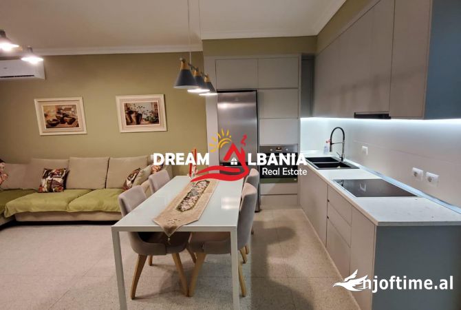 Shtepi me qera 2+1 ne Tirane - 800 Euro