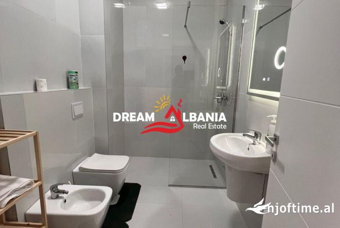 Shtepi me qera Apartament ne Tirane, 2+1, Mobilimi E mobiluar, Pagesa 800  Euro.