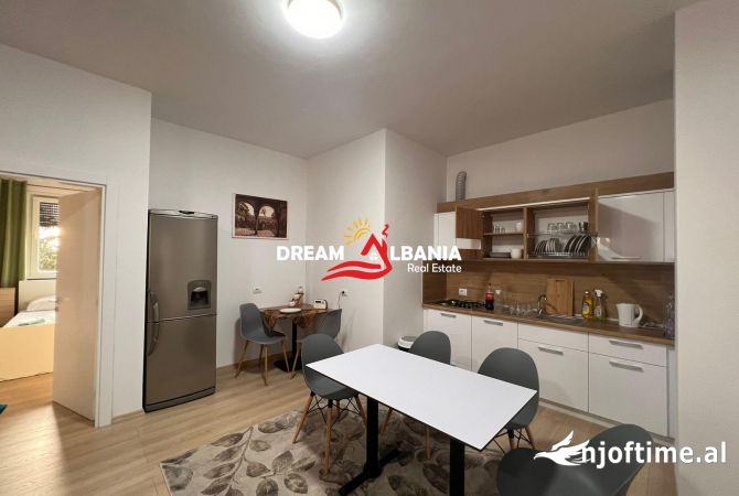 Shtepi me qera 2+1 ne Tirane - 800 Euro