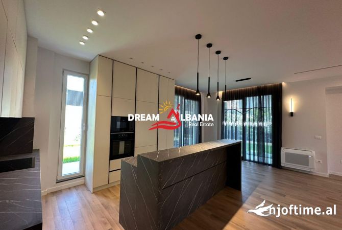 Shtepi me qera 3+1 ne Tirane - 3,500 Euro