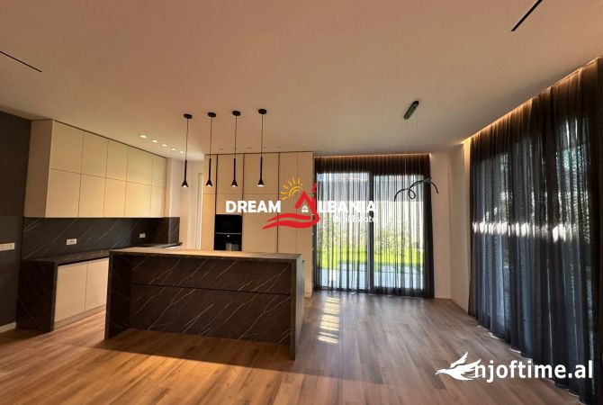 Casa in affitto 3+1 a Tirana - 3,500 Euro