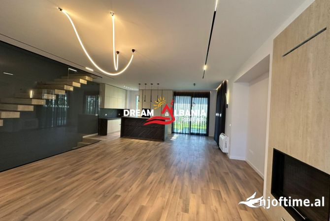 Shtepi me qera Vila Luksoze ne Tirane, 3+1, Mobilimi E mobiluar, Pagesa 3,500  Euro.