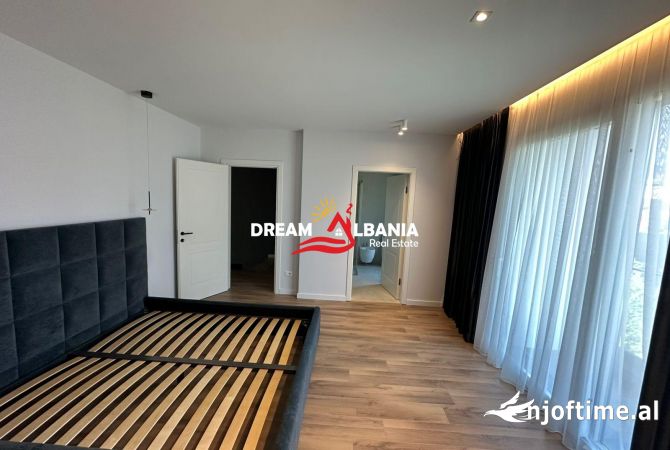 Shtepi me qera Vila Luksoze ne Tirane, 3+1, Mobilimi E mobiluar, Pagesa 3,500  Euro.