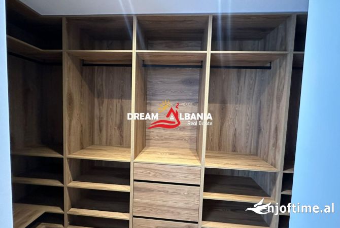 Shtepi me qera Vila Luksoze ne Tirane, 3+1, Mobilimi E mobiluar, Pagesa 3,500  Euro.