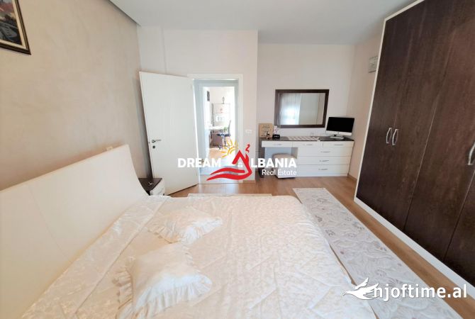 Shtepi me qera Vila Luksoze ne Tirane, 7+1, Mobilimi E mobiluar, Pagesa 4,500  Euro.