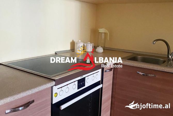 Shtepi me qera Apartament ne Tirane, 2+1, Mobilimi E mobiluar, Pagesa 700  Euro.