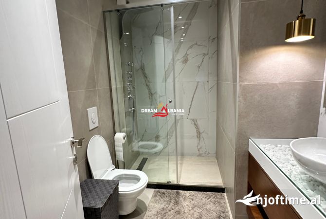 Shtepi me qera Apartament ne Tirane, 2+1, Mobilimi E mobiluar, Pagesa 1,000  Euro.