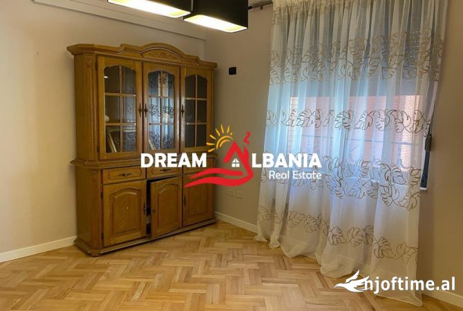 Shtepi me qera Apartament ne Tirane, 2+1, Mobilimi E mobiluar, Pagesa 1,000  Euro.