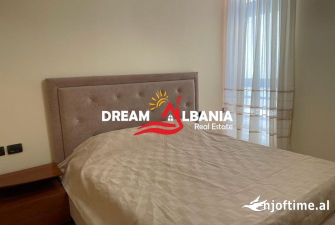Shtepi me qera Apartament ne Tirane, 2+1, Mobilimi E mobiluar, Pagesa 1,000  Euro.