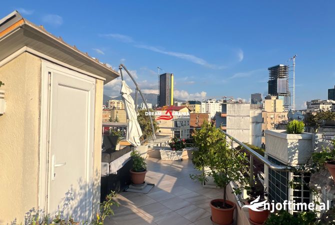 Shtepi ne shitje Apartament ne Tirane, 3+1, Mobilimi E mobiluar, Pagesa 270,000  Euro.