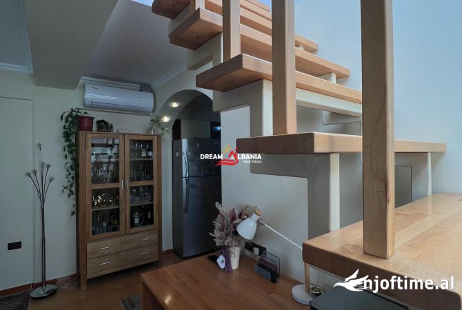 Shtepi ne shitje Apartament ne Tirane, 3+1, Mobilimi E mobiluar, Pagesa 270,000  Euro.