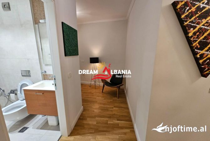 Shtepi me qera Apartament ne Tirane, 2+1, Mobilimi E mobiluar, Pagesa 1,000  Euro.