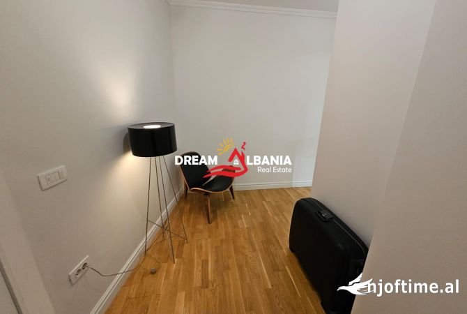 Shtepi me qera Apartament ne Tirane, 2+1, Mobilimi E mobiluar, Pagesa 1,000  Euro.