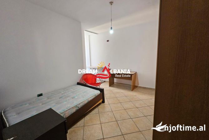 Shtepi me qera Apartament ne Tirane, 2+1, Mobilimi E mobiluar, Pagesa 600  Euro.