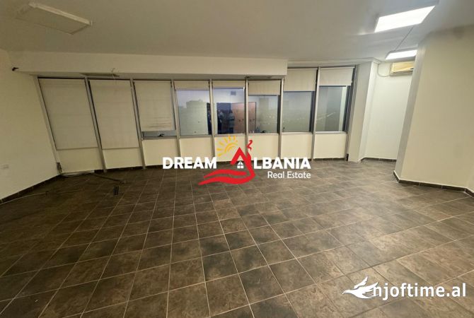 Ambient biznesi me qera 3+1 ne Tirane - 2,000 Euro