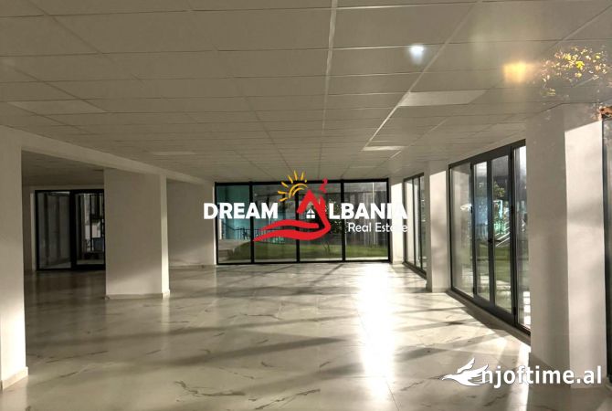 Ambient biznesi me qera 3+1 ne Tirane - 8,000 Euro