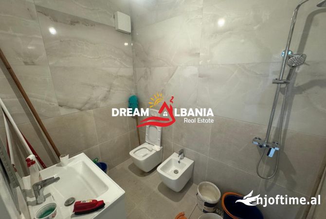 Shtepi me qera Apartament ne Tirane, 2+1, Mobilimi Pjeserisht e mobiluar, Pagesa 800  Euro.