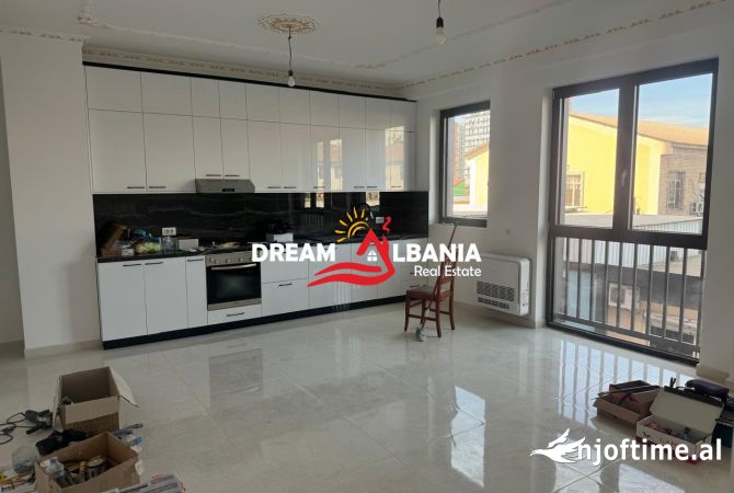 Shtepi me qera 2+1 ne Tirane - 800 Euro