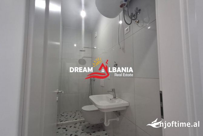Shtepi ne shitje Apartament ne Tirane, 1+1, Mobilimi Bosh, pa mobiluar, Pagesa 93,000  Euro.