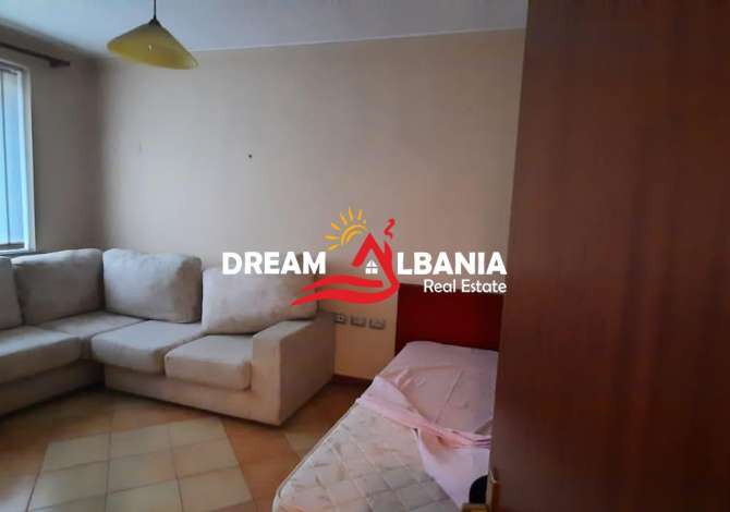 Shtepi ne shitje  ne Tirane, 1+1, Mobilimi Pjeserisht e mobiluar, Pagesa 73,000  Euro.