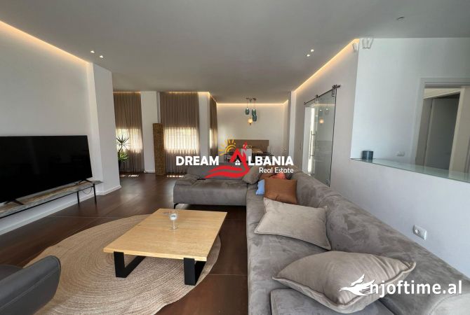 Shtepi me qera 5+1 ne Tirane - 2,000 Euro