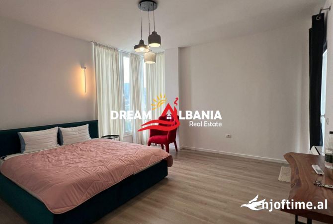 Shtepi me qera Vila Luksoze ne Tirane, 5+1, Mobilimi E mobiluar, Pagesa 3,000  Euro.