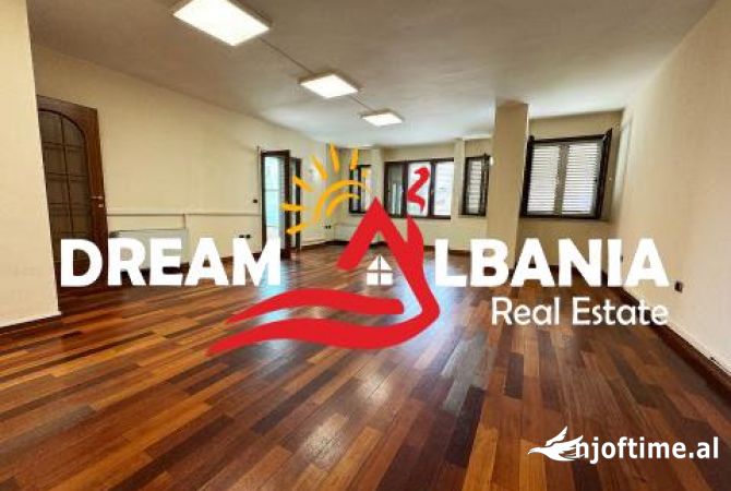 Ambient biznesi me qera 3+1 ne Tirane - 2,400 Euro