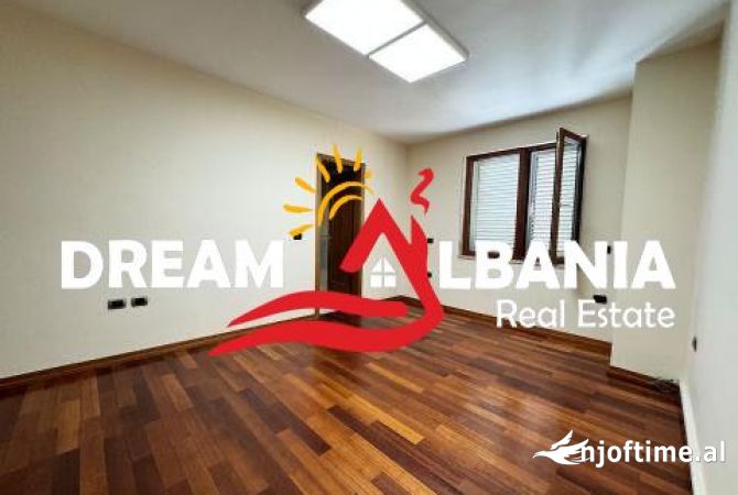 Ambient biznesi me qera 3+1 ne Tirane - 2,400 Euro