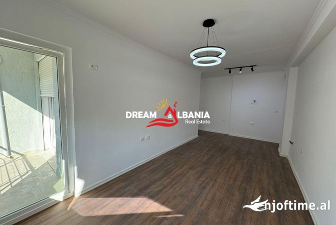 Shtepi ne shitje Apartament ne Tirane, 1+1, Mobilimi Bosh, pa mobiluar, Pagesa 119,000  Euro.
