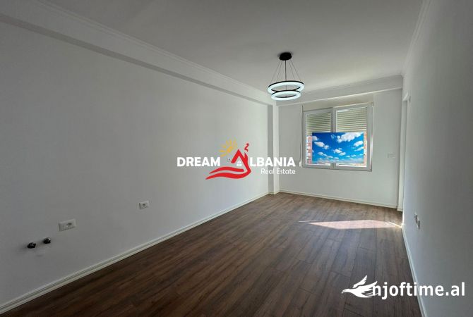Shtepi ne shitje Apartament ne Tirane, 1+1, Mobilimi Bosh, pa mobiluar, Pagesa 119,000  Euro.