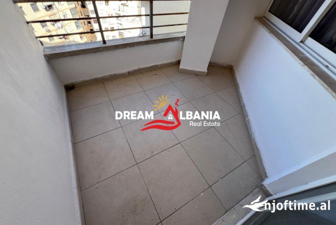 Shtepi ne shitje Apartament ne Tirane, 1+1, Mobilimi E mobiluar, Pagesa 77,900  Euro.